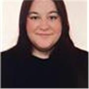 Profesora titulada con experiencia con niños y adultos.