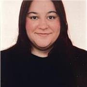 Profesora titulada con experiencia con niños y adultos.