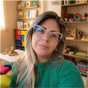 Pedagoga com pós-graduação em psicopedagogia e educação especial com ênfase em TEA