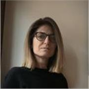 Insegnante con ampia esperienza in azienda ti aiuterà ad essere pronto per il mondo del fashion design