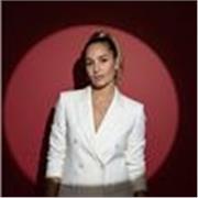 Soy una francesa que vive en Cullera. Soy madre, muy paciente y me encanta enseñar. Puedo ayudar a niños 3-10 años.  