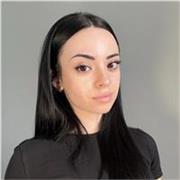 Soy una universitaria que busca ayudar a estudiantes de Bachillerato, ESO o primaria a conseguir sus mejores resultados.