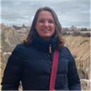 Professora particular de Língua Portuguesa, modelo virtual, para crianças e adolescentes