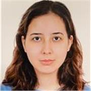 Türksch-Lehrerin, der aller Altersgruppen teilzeit gern unterrichtet.