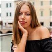 studentessa di medicina offre ripetizioni e aiuto compiti