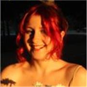 Profesora de dibujo y pintura, especializada en ilustración para adolescentes y adultos en Madrid