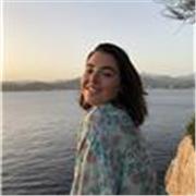 Doy clases de matemáticas aunque también puedo dar de inglés o física y química, así como también de biología