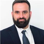 Profesor de geografía, historia e historia del arte de ESO y Bachillerato con experiencia presencial en institutos.