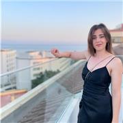 Profesora de biología apta para educación primaria obligatoria.