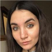 Studentessa universitaria, si offre come aiuto compiti per elementari e medie sia online che in presenza