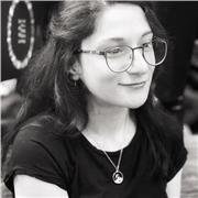 Profesora de Geografía e Historia, Historia del Arte y Filosofía