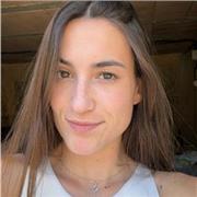 Profesora titulada en Fisioterapia con varios años de experiencia, imparto clases para todos los niveles y edades.