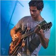 Laureato in conservatorio chitarra jazz impartisce lezioni di chitarra moderna/ jazz , composizione, tecniche di improvvisazione
