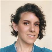 Buenos días, soy diseñadora gráfica y de interiores, con anterioridad ya he impartido clases de estas materias además de ofimática