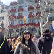 Holaaa soy Valentina y soy chilena viviendo en Barcelona me gusta mucho enseñar