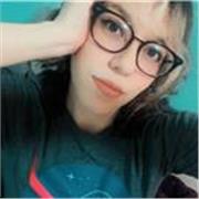 Profesora para niños y niñas de primaria y adolescentes de secundaria