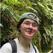 Erfahren in der englischen Sprache auf Level C1, spricht fließend