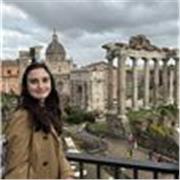 Studentessa di architettura all'Universita Sapienza di Roma, cerco un lavoro part-time. Posso offrire lezioni di lingua francese