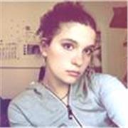 studente del liceo si candida per aiuto compiti a ragazzi delle medie e elementari
