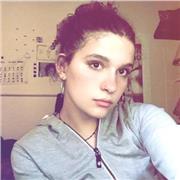 studente del liceo si candida per aiuto compiti a ragazzi delle medie e elementari