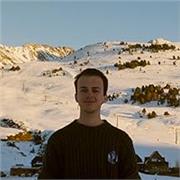 Profesor con experiencia docente y nivel certificado de inglés (C1.3).