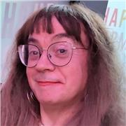 35 ans d'expérience à l'université, ancienne professeure associée