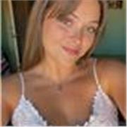Profesora de inglés apta para dar clase hasta niños de 14 años. 