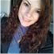 Profesional apasionada, empática y creativa, enseña psicología universitaria.