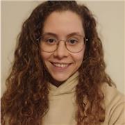 Profesora de inglés imparte clases tanto online como presenciales desde el nivel A1 al C2 por las mañanas