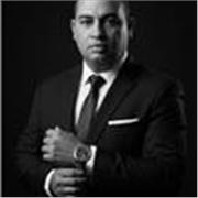 “Professor de História, Sociologia e Filosofia, com foco na formação crítica dos estudantes, promovendo a reflexão