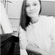 Piano teacher providing lessons for children (7+) in Northolt and nearby areas, West London