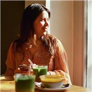 Experienced English Tutor helping learners of all ages build strong communication and writing skills