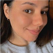 Licenciada en lenguas y traductora con experiencia en dar clases y ayudantías en materia de inglés