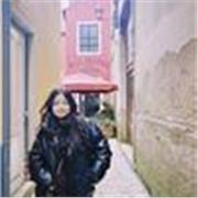 Profesora de Inglés apta para enseñar a niños pequeños 