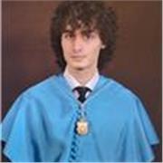 Estudiante de filosofía, con dos años y medio de carrera y experiencia anterior de clases particulares