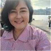 Doctora en Educación con experiencia en enseñanza a distancia.