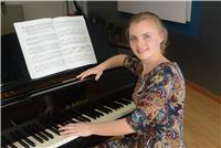 Insegnante di pianoforte secondo la scuola russa