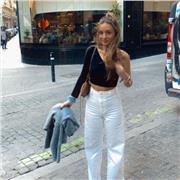 Profesora de inglés apta para todas las edades