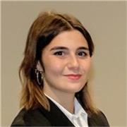 Professoressa di letteratura e lingua italiana disponibile per l'insegnamento di italiano ad apprendenti madrelingua e stranieri