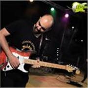 Insegnate di chitarra Moderna online