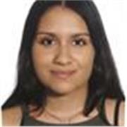 Profesora de inglés imparte clases de apoyo a niños desde primaria a bachillerato