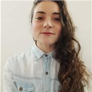 Profesora titulada en Costura, Diseño, y Arte, y apoyo escolar. Podemos hacer clases divertidas y aprender juntos.