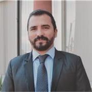 Soy una persona tranquila, me gusta enseñar y tengo paciencia para hacerlo porque entiendo que todos podemos aprender