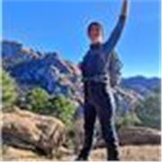 Guía oficial de turismo y educadora ambiental con experiencia en colegios, talleres y actividades didácticas.