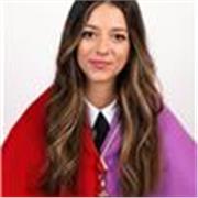 Graduada en Psicología y Criminología por la Universidad Pontificia Comillas.