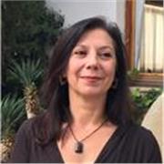 Doctora en Filología Hispánica y profesora de español para extranjeros desde 2002. Experta en ELearning UCM, Gestora digital