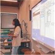 A cualquier alumno que quiera aprender no solo el idioma sino también las formas en que se utiliza el idioma en las varias regione