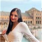 Mi chiamo Martina, offro ripetizioni e aiuto compiti per alunni di elementari e medie. Ho il diploma di Liceo Linguistico.