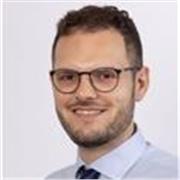 Giovane giurista offre lezioni individuali e di gruppo in diritto
