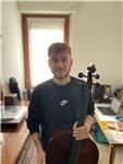 Laureando in musica presso il conservatorio  g. verdi  di milano impartisce lezioni di violoncello e grammatiche musicali